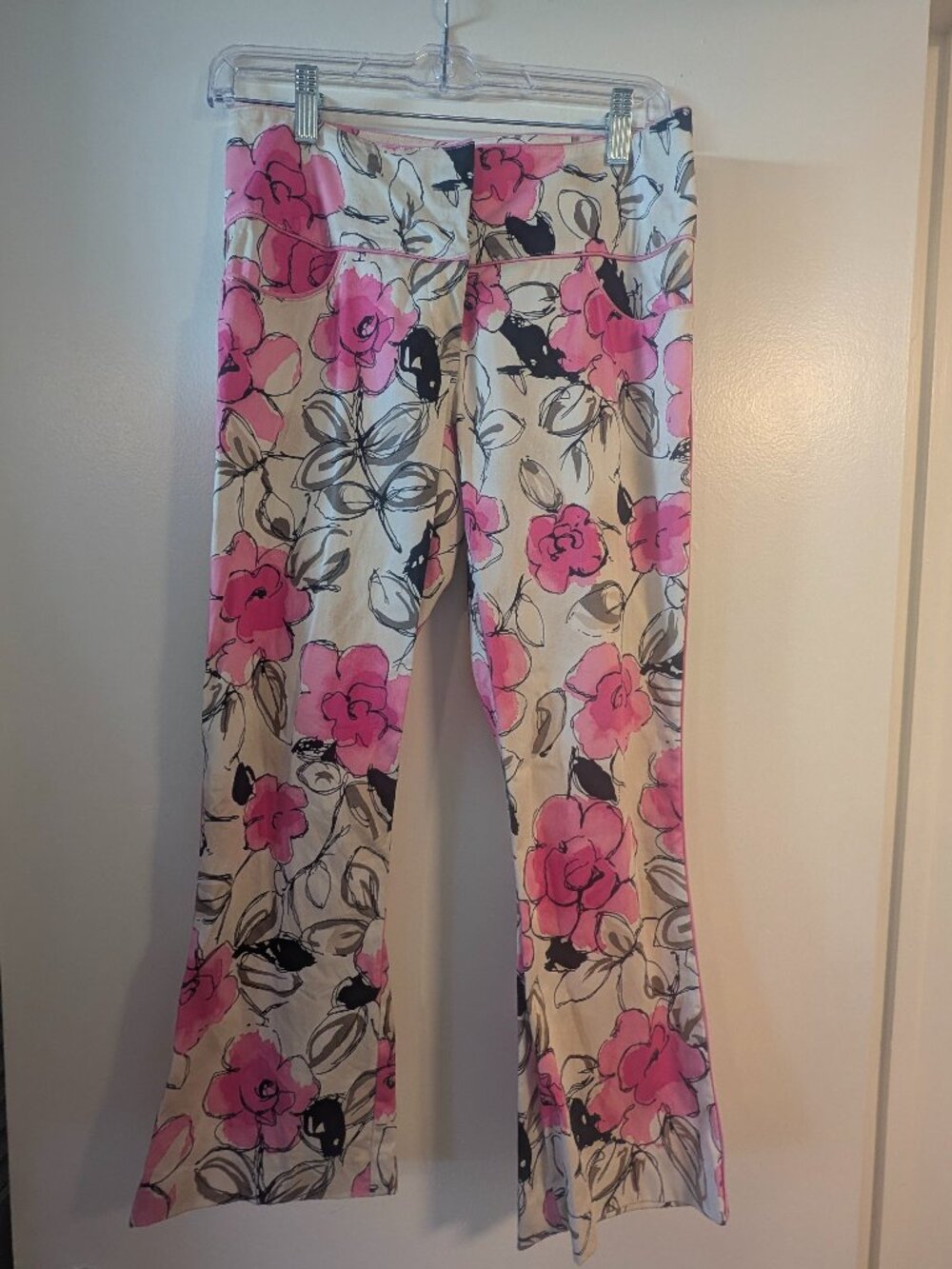 Cache pink floral capri pants